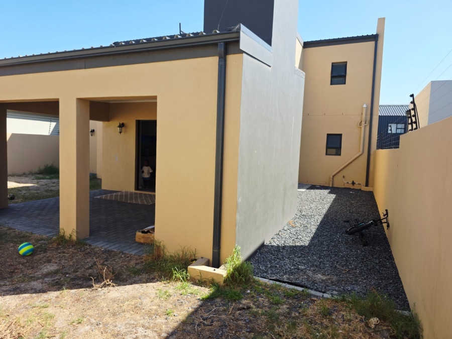 5 Bedroom Property for Sale in Sandown Western Cape